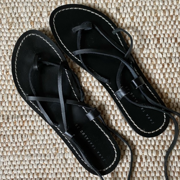 SOLD 🚫 Zara Leather Flat Wrap Sandals